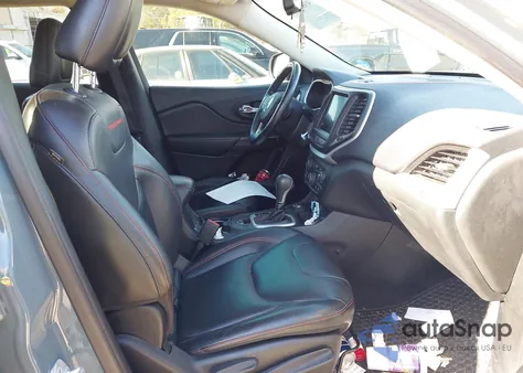 2015 Jeep Cherokee Trailhawk from USA, damaged, VIN 1C4PJMBS3FW693461